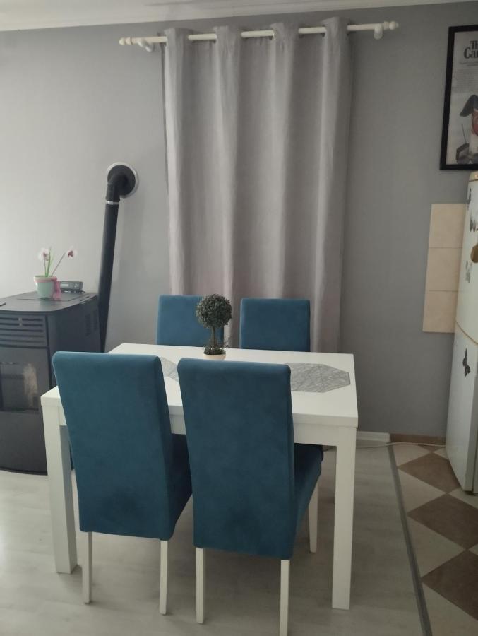 Apartman All Seasons Hotonj Exterior foto